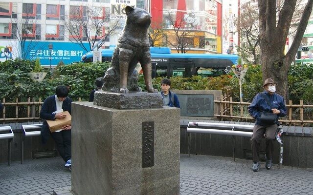 Estatua de Hachiko en la Estación de Shibuya.